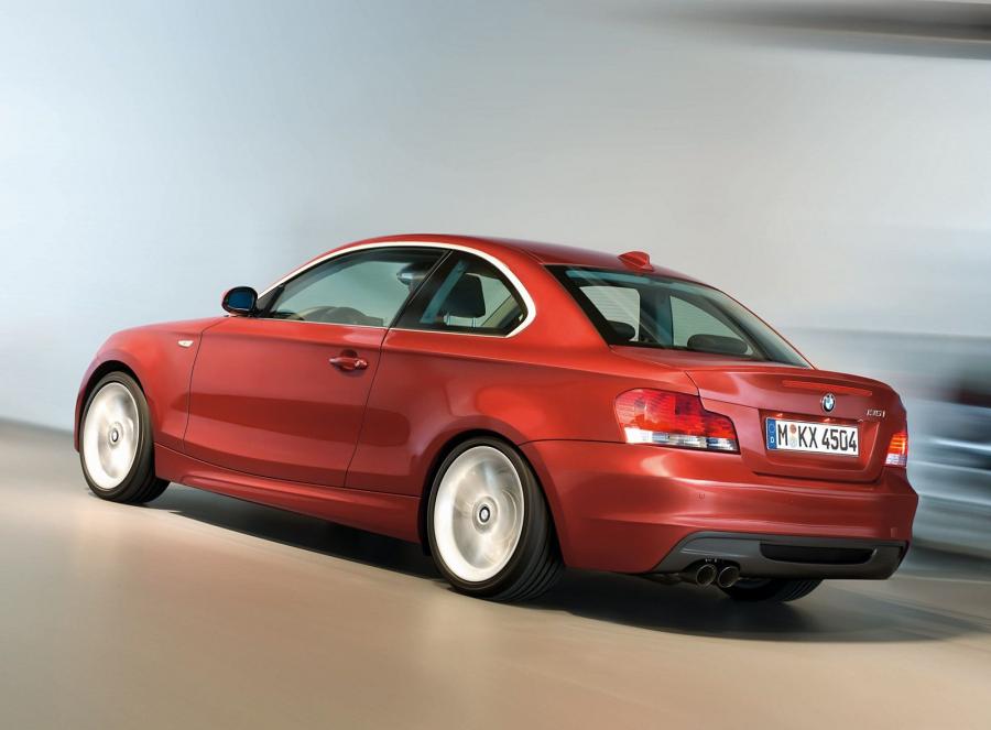  BMW 1-Series Coupe 2011 года  (фото 74 из 77)